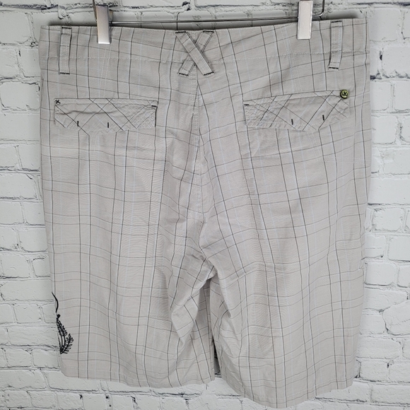 MICROS | plaid button pocket embroidered flat front shorts - Picture 2 of 8